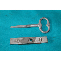 Zámok bočných dverí skrine Pv3s