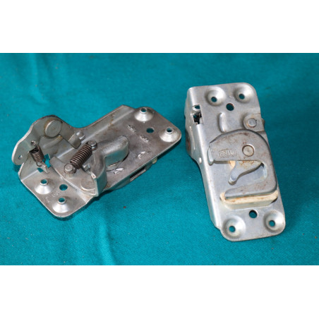 Zámok dverí pravý LIAZ