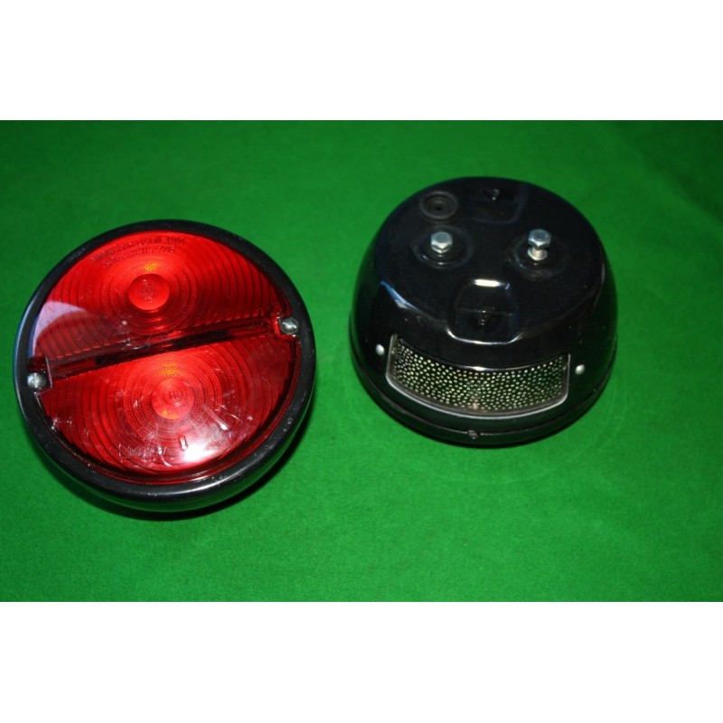 Svetlo zadné, 2 - dielne, kovové, s osvetlením ŠPZ, celočervené
