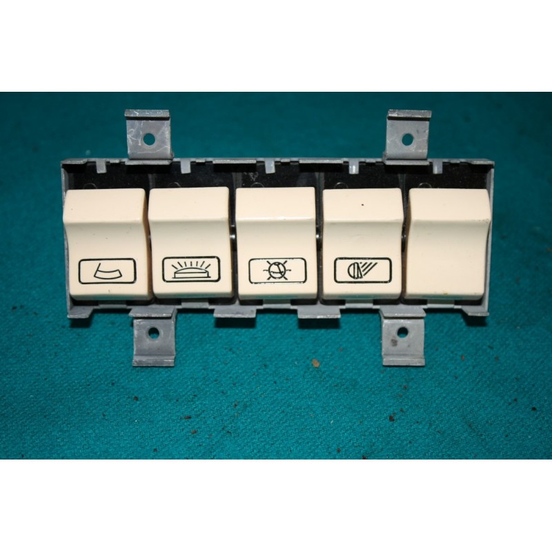 Prepínač preklápací