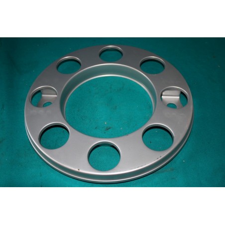 Kryt kolesa 19,5. - 8 dierový šedý