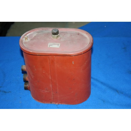 Nádrž servoriadenia T-813