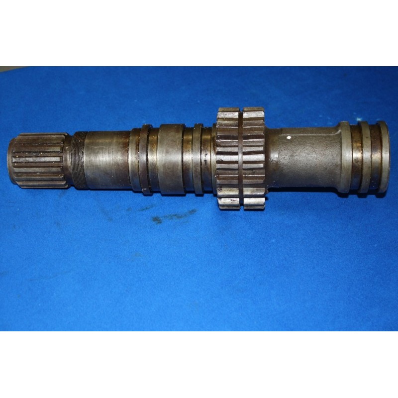 Hnací hriadeľ T-148 -sklapačový