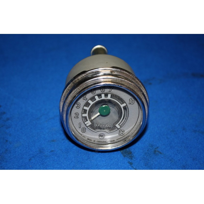 Tlakomer oleja T-148