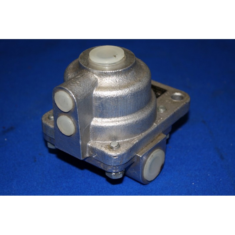 Ventil pre. nápravy T-815