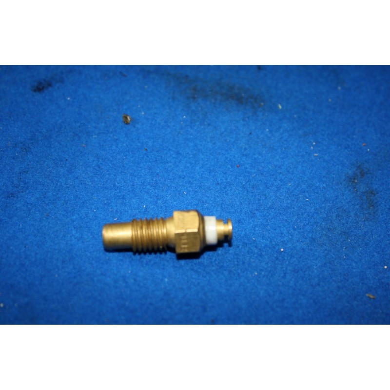 Čidlo teplomeru teplomeru hlavy valca T-815