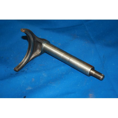 Vidlica pomocného pohonu T-148