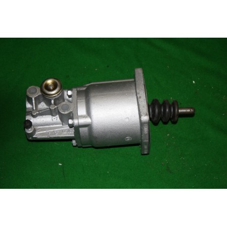 Posilovač spojky T-815 - repas