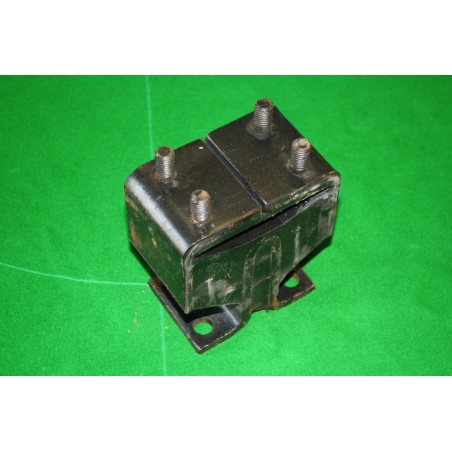 Silenblok motora zadný T--148