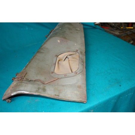 Ľavá časť krytu motora