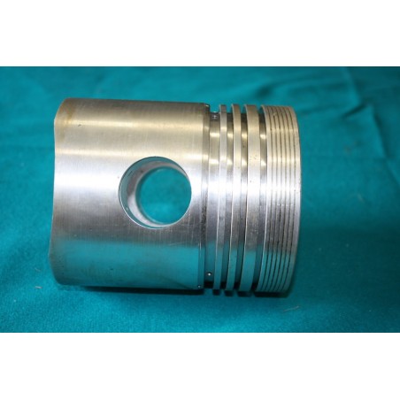 Piest 120 mm T-813. T-138