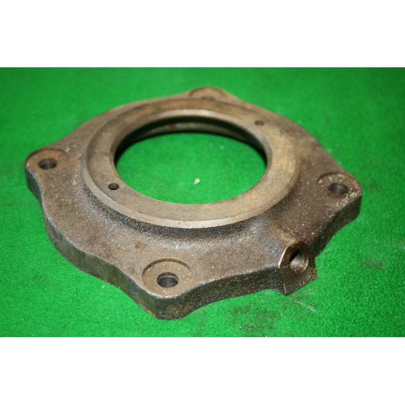 Veko spojkového hriadeľa T-815 Tatra