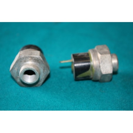 Spínač vzduchotlaký 852097 -24V/4A