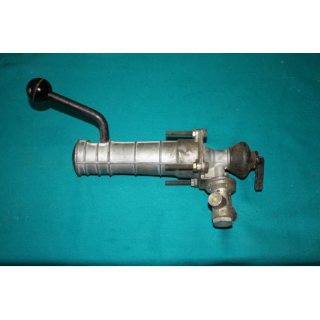 Ovládač sklápania T-148