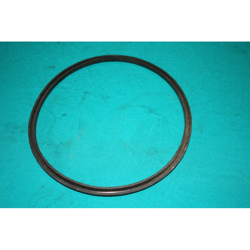 Tesnenie nádržky servoriadenia T-148/T-815