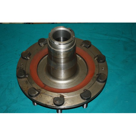 Náboj predného kola so závitom Tatra