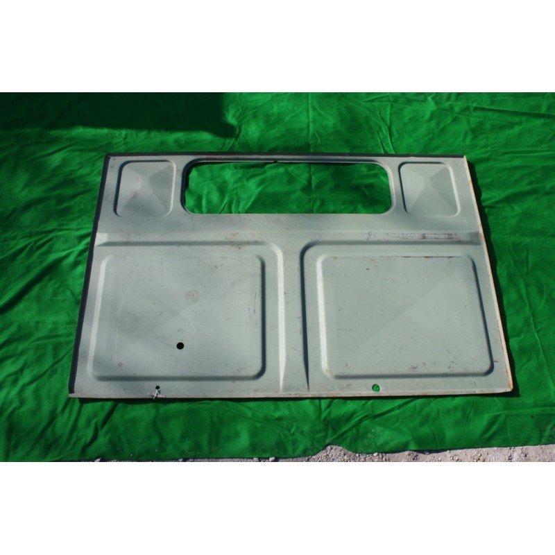 Zadný plech kabíny T-148