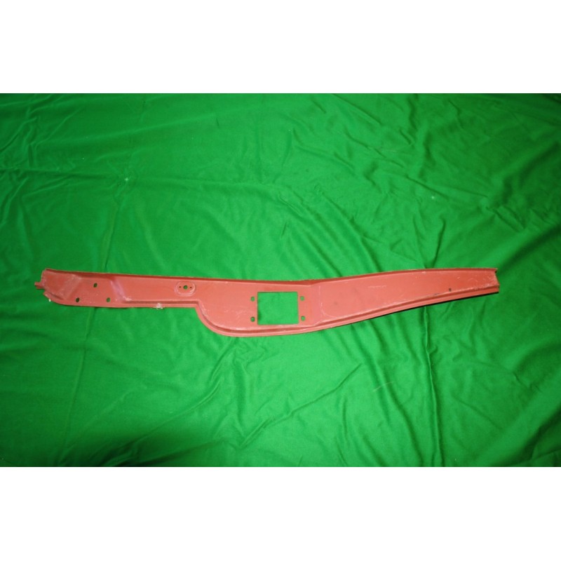 Výlisok stlpika dverí pravý T-148