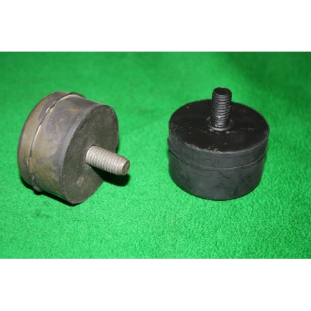 Silenblok motora boční T-813 T-815