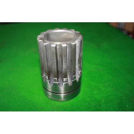 Hriadeľ pomoc. pohonu Tatra