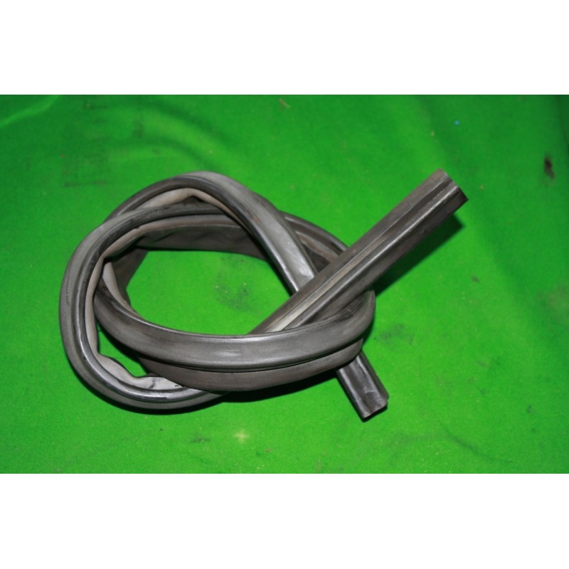 Tesnenie zvodného plechu T-148