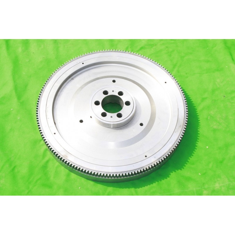 Zotrvačník T-815 Chína