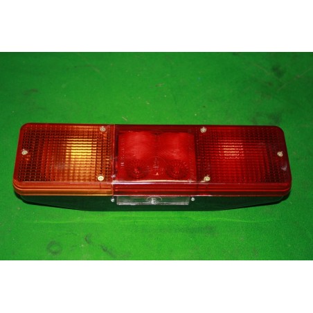 Svetlo zadné 3-dielne  S osvetlením ŠPZ China