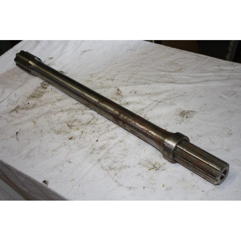 Pravý hnací hriadeľ stred. nápravy - 898 mm