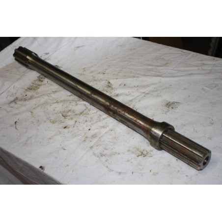 Pravý hnací hriadeľ stred. nápravy - 898 mm