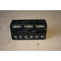 Šesťpólová skrinka