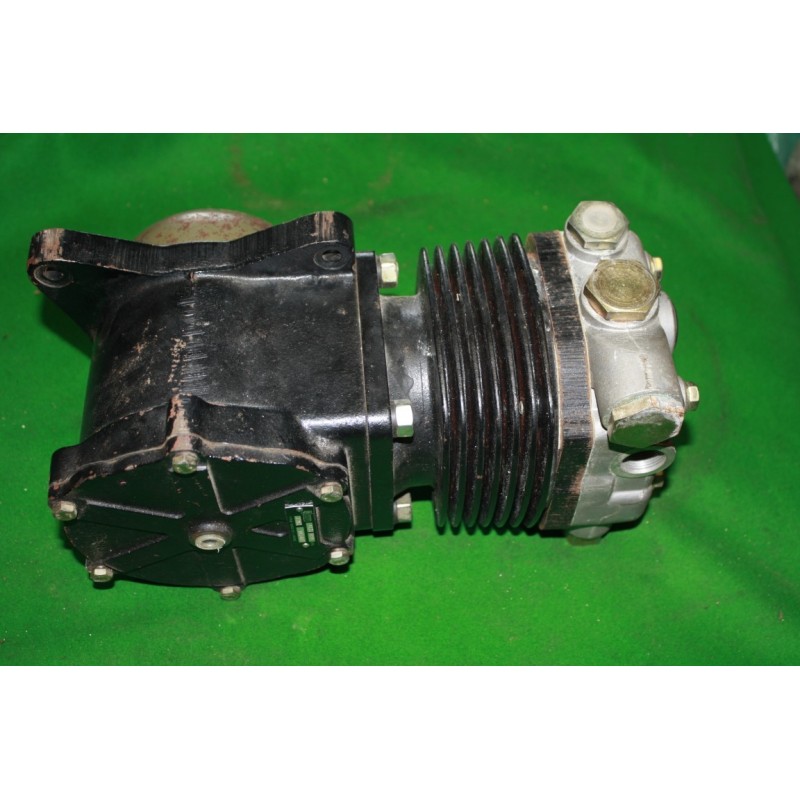 Kompresor 4131 olejom chladený Tatra