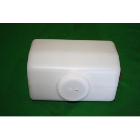 Nádržka ostrekovača skla