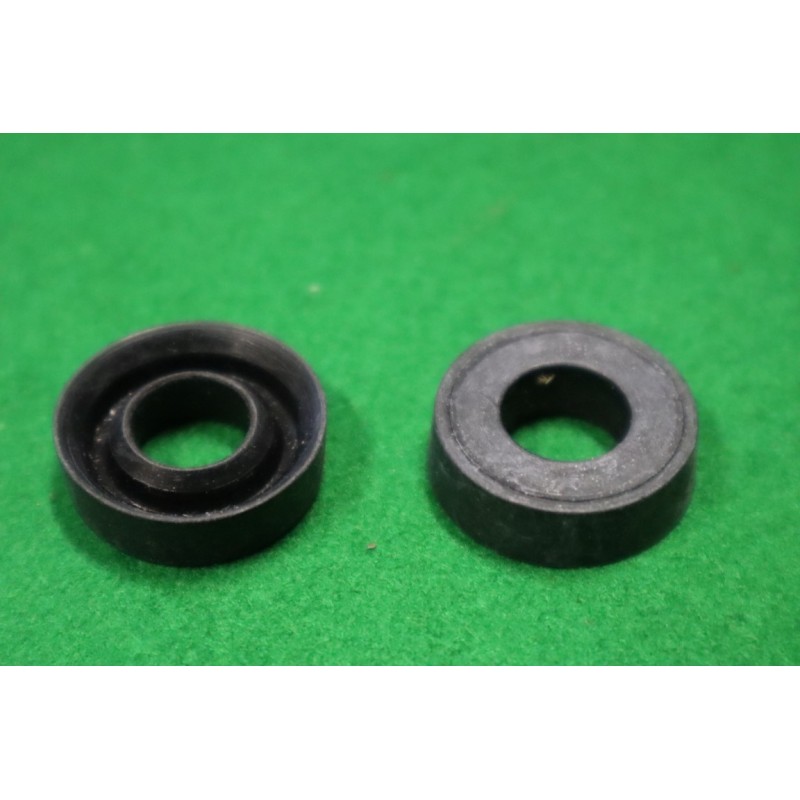 Manžeta 12x25x7 Tatra