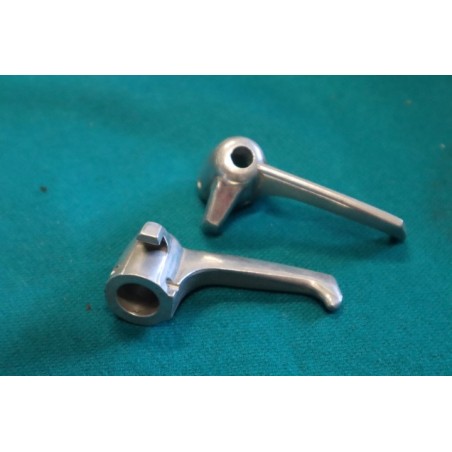 Klučka vetracvieho okna ľavá T-148