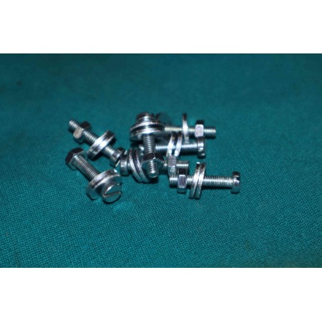 Skrutka M4x20 manžety nápravy Pv3s s podložkami a maticou