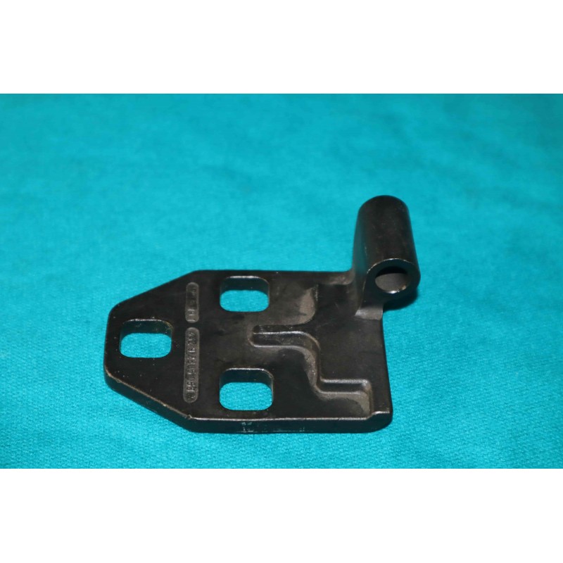 Záves dverí pevný horný pravý Tatra Euro