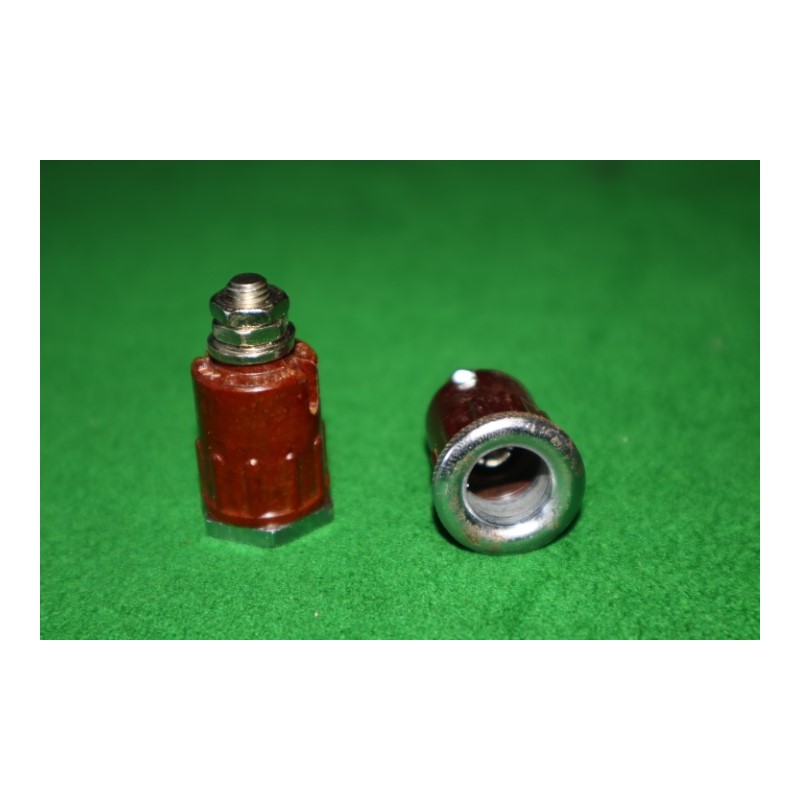 Zásuvka - úchyt na skrutku