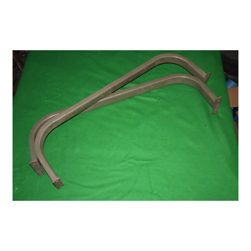 Držiak palivovej nádrže T-148