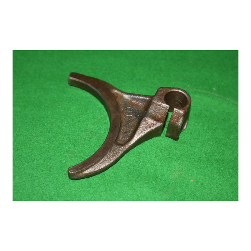 Vidlica pomocného pohonu T-148