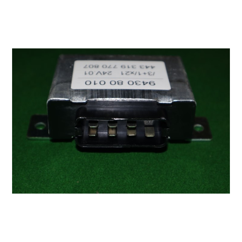 Prerušovač smerových svetiel 7 kolíkový Tatra