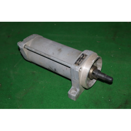 Zatvárač dverí valec Karosa