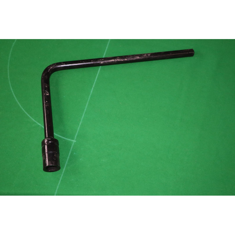 Kľúč na kolesá 32 Tatra Or. starý typ