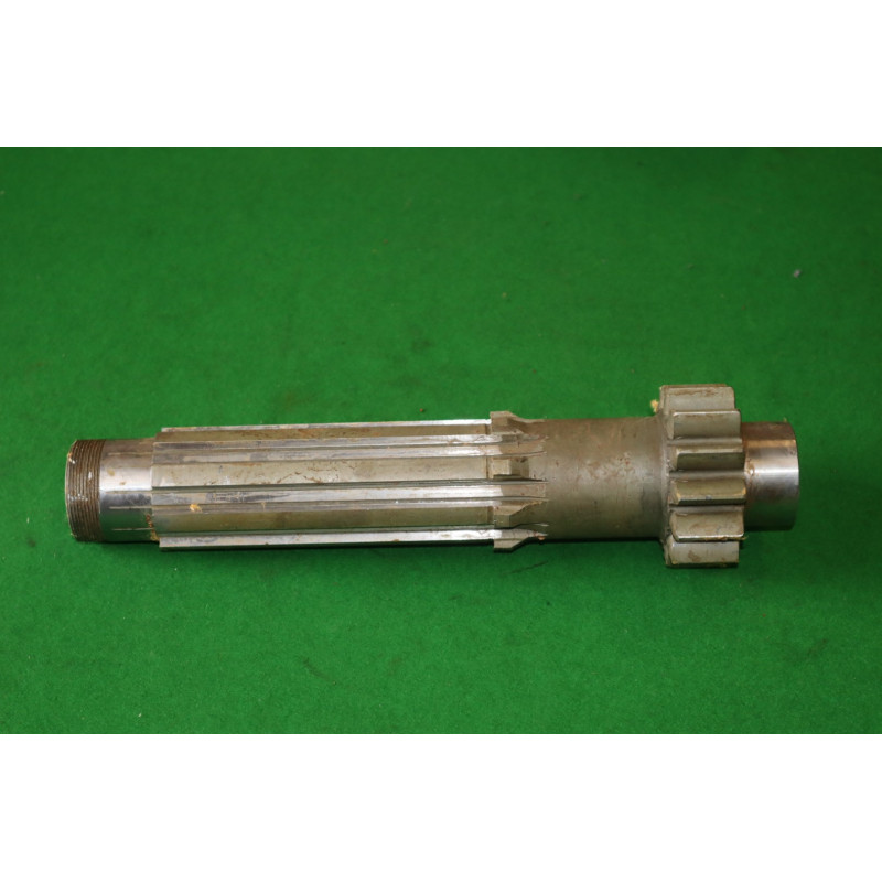 Predlohový hriadeľ s kolom  I. rýchlosti