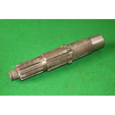 Hnací hriadeľ I. zadnej nápravy Pv3s