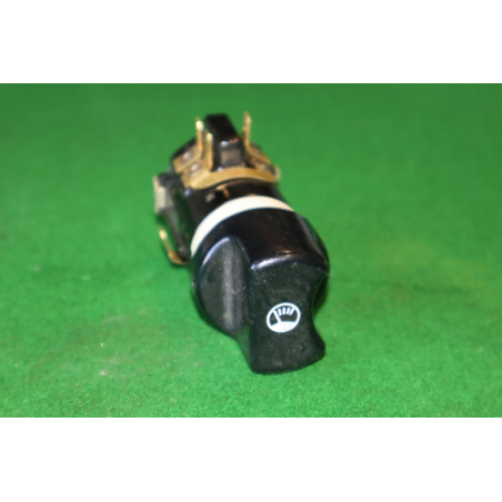 Prepínač otočný osvetlenia prístrojov Karosa