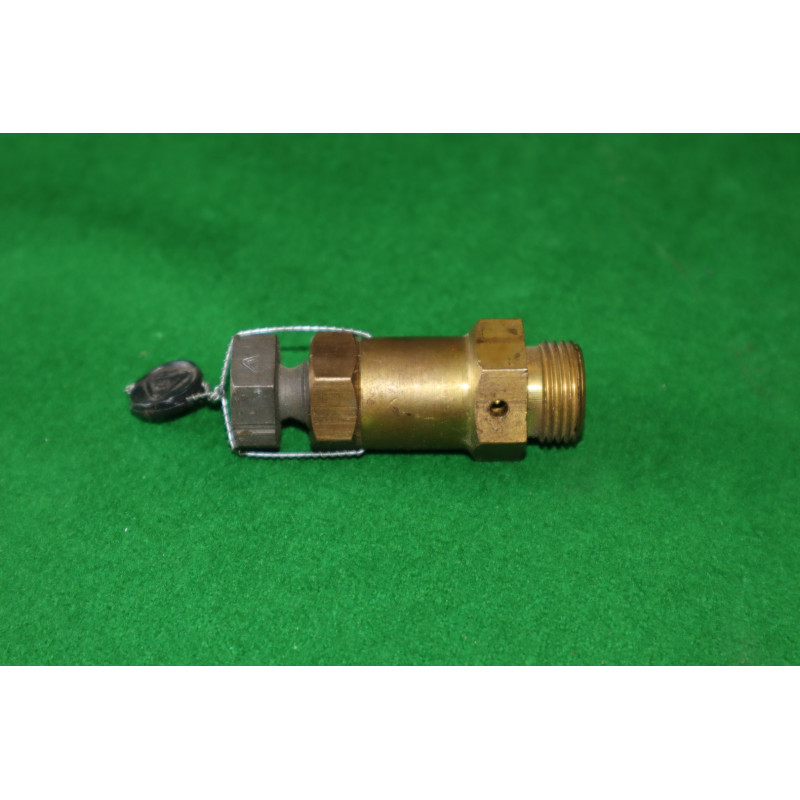 Poistná záklopka plniča pneu.