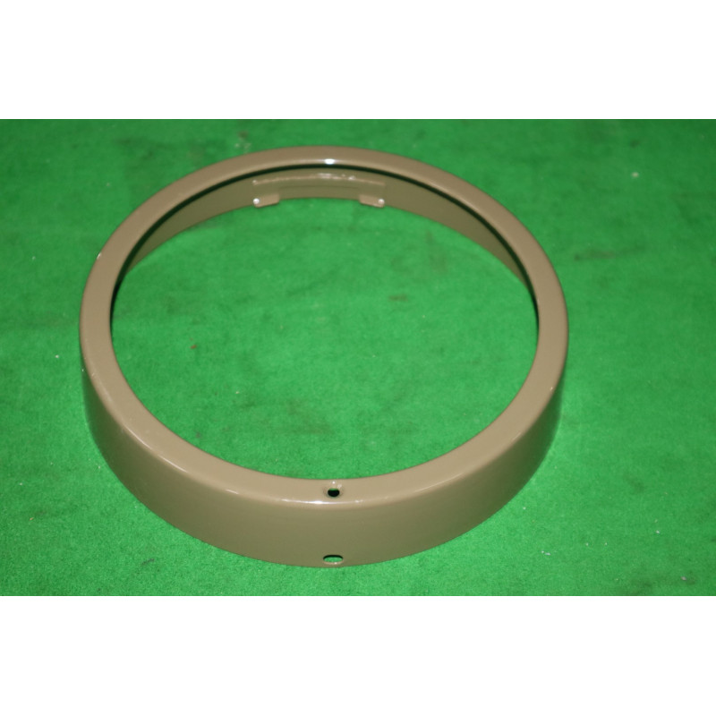 Rámik svetlometu 881 070 TATRA / Pv3s M2