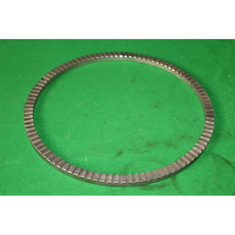 Veniec  predného náboja ABS Tatra