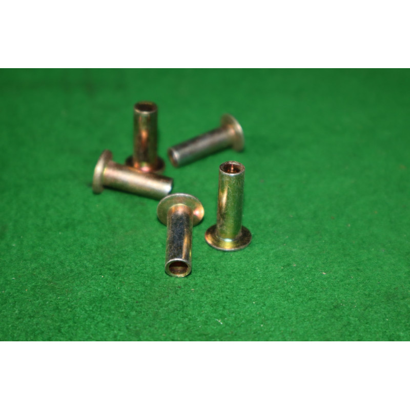 Nit 8x18 Fe polodutý Tatra EURO